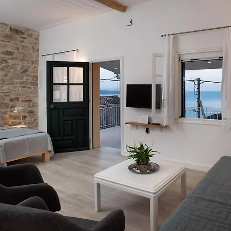 Onyx Apartment