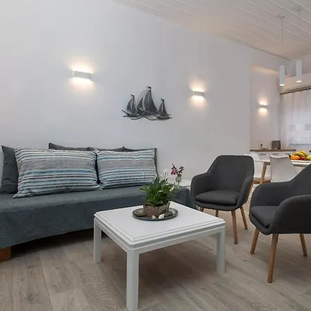 Onyx Apartment